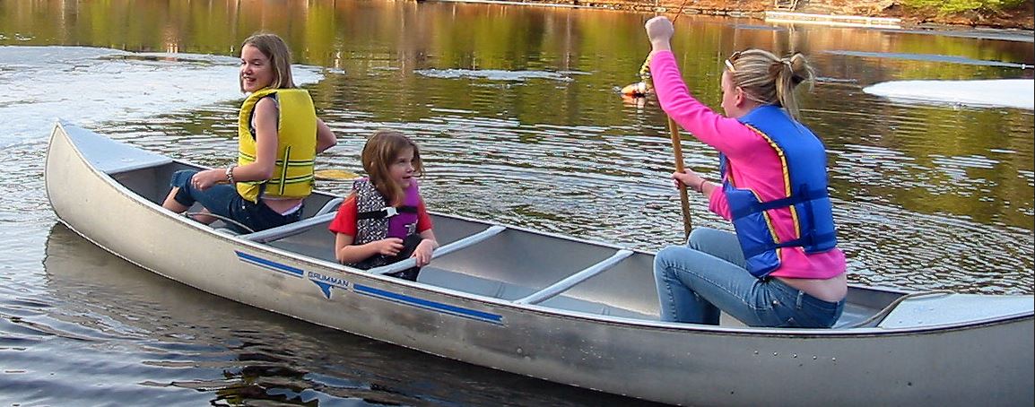 canoe girls